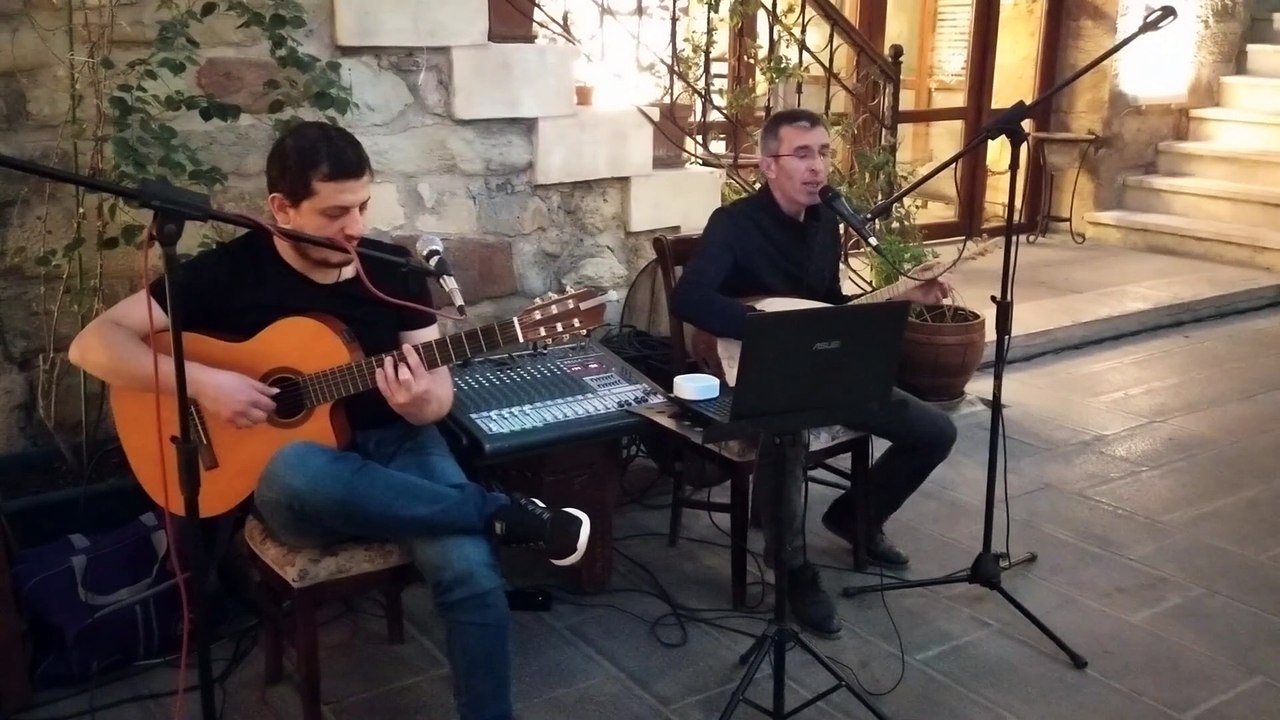 bugün benim efkarım var - Mustafa Arslan