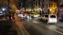 Beyoğlu’nda taksiye binmeye çalışan turist ölümden döndü