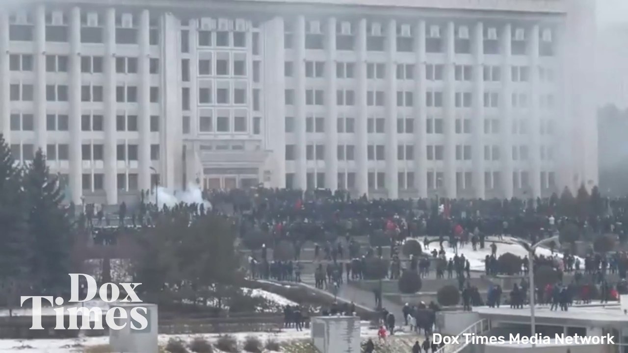 Protes di Kazakhstan, Demonstran Berusaha Mengambil Alih Gedung Pemerintah di Almaty