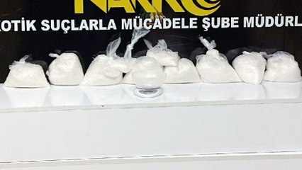 8,5 kilo metamfetamin ele geçirildi; 3 gözaltı