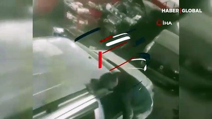 Esenyurt'ta tinerle çalışan kaporta ustası bir anda alevler içinde kaldı