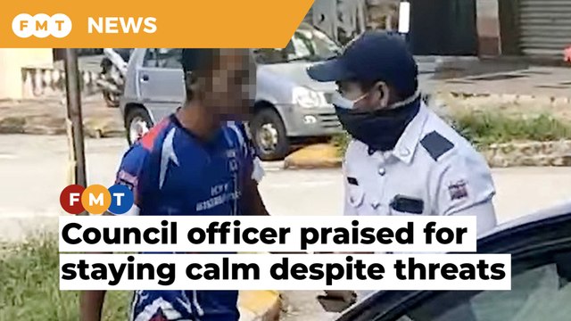 Council officer stays calm, composed despite threats while issuing traffic summonses
