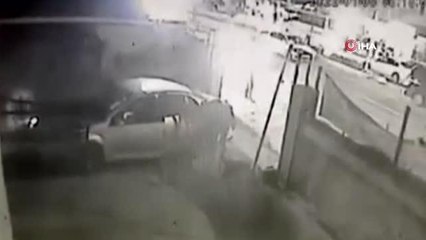 Esenyurt'ta korku dolu anlar kamerada