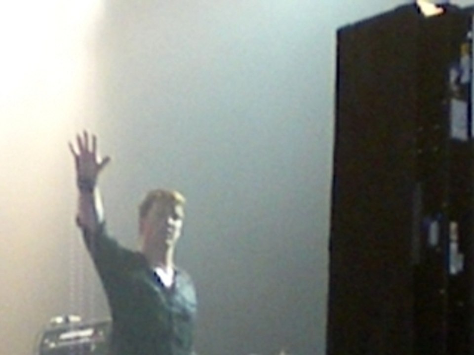 Queens of the Stone Age - End of concert (Paris 29/2/8)