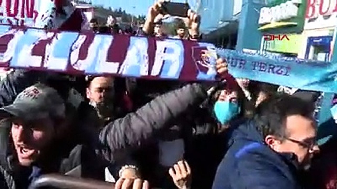 Trabzonspor'un yeni transferi Edin Visca'ya coşkulu karşılama