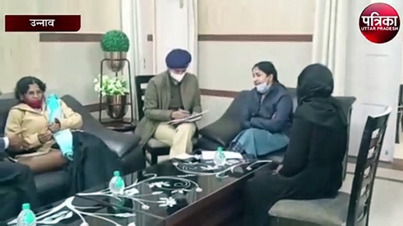 यूपी महिला आयोग की सदस्य मनोरमा शुक्ला ने सुनी महिलाओं की समस्या