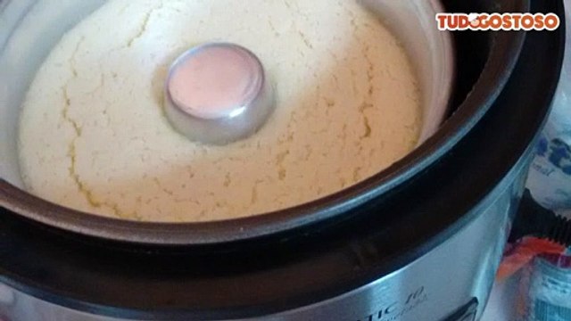 Pudim na panela de pressão elétrica