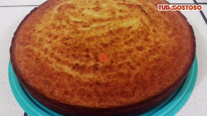 Bolo de aipim com farinha de trigo