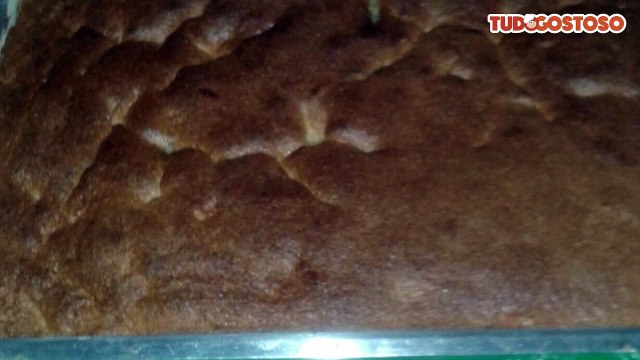 Bolo de banana fácil e sem leite