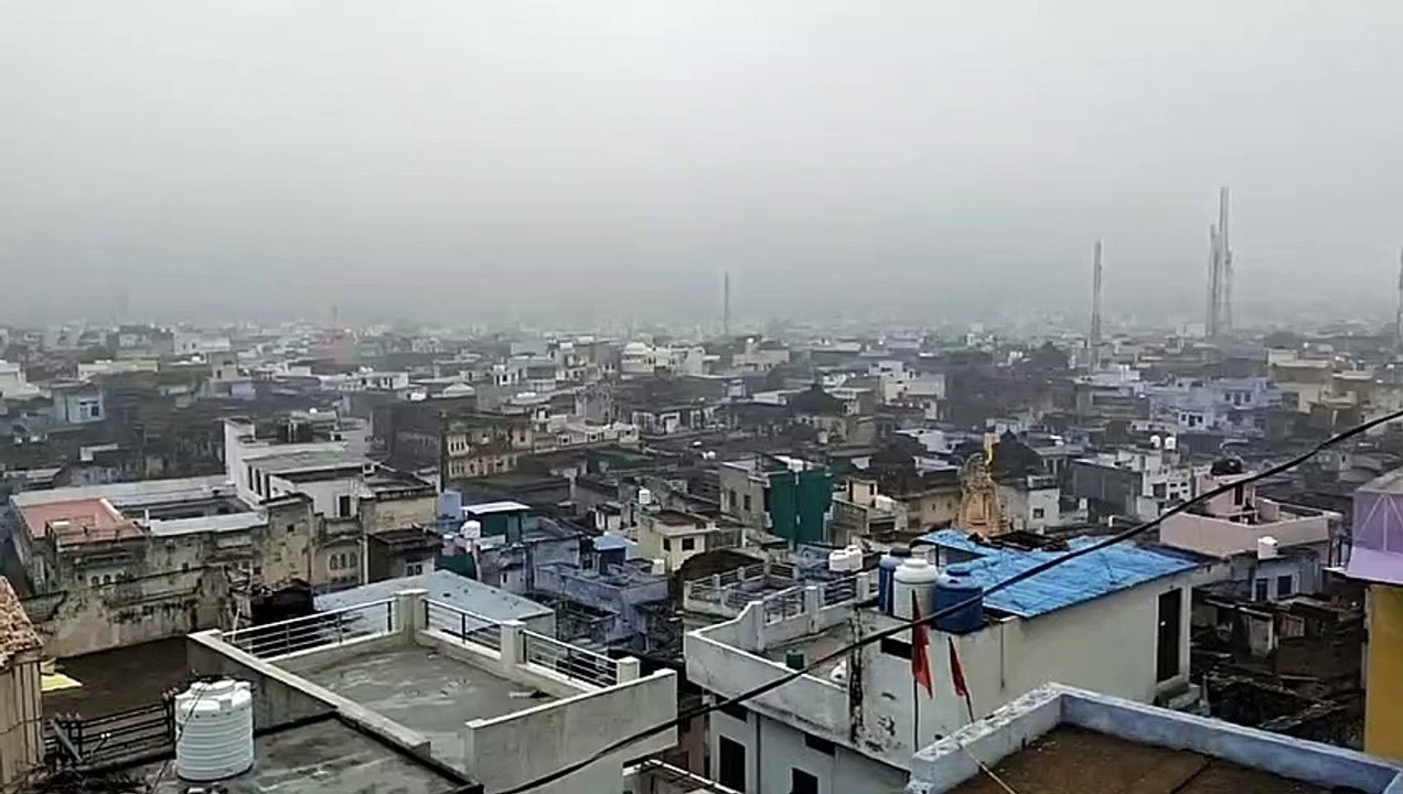 Rain : रिमझिम फुहारों ने बढ़ाई गलन, फसलों को हो...