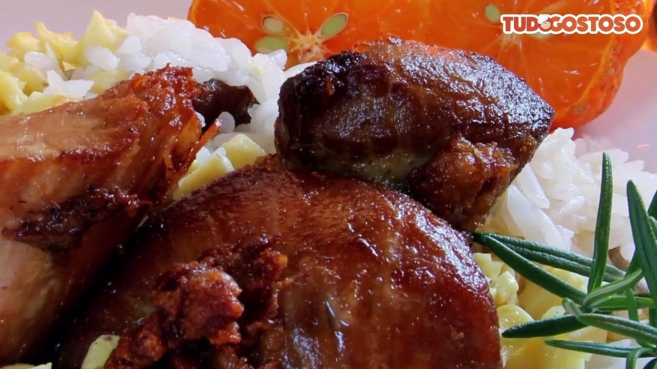 Carne na lata ou no pote (conservada na banha)