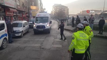 İşçi servisinin çarptığı yaşlı adam yaralandı