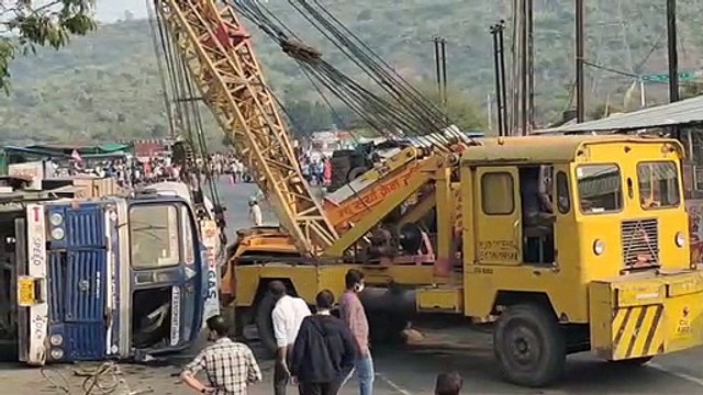 एलपीजी लेकर जा रहा 15 टन वजनी कैप्सूल पलटा
