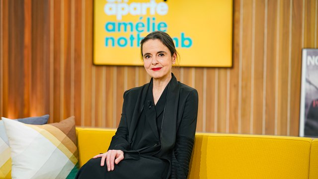 Amélie Nothomb danse exclusivement nue - En Aparté - CANAL+