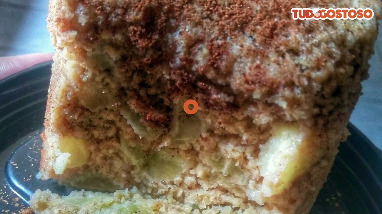 Bolo de maçã na caneca