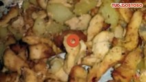 Peito de frango em tiras assado com batatas