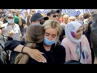 بكاء ليلى أحمد زاهر في جنازة دلال عبد العزيز.. وهنا الزاهد تواسيها