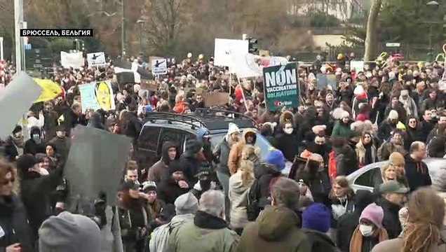 Протестные выходные: тысячи противников обязательной вакцинации
