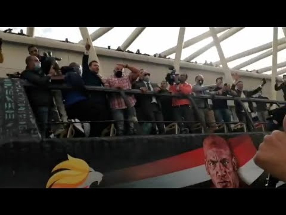 استقبال حافل لـ بيج رامي لحظة وصوله مطار القاهرة