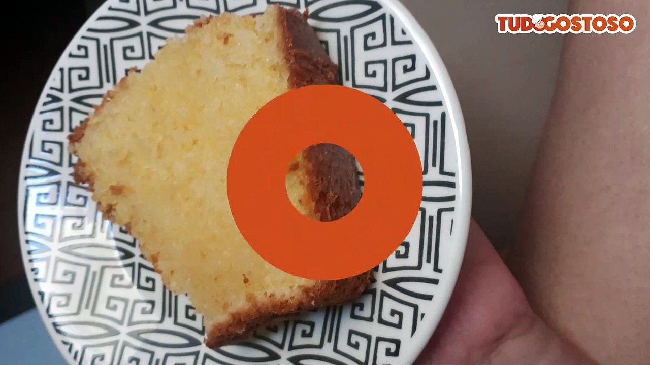Bolo de cuscuz simples e barato de liquidificador