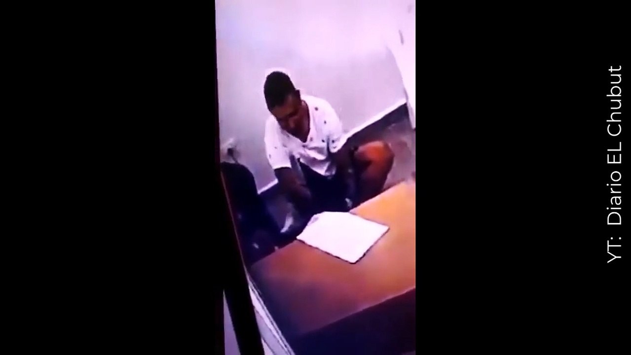 Jueza es captada besando a un preso en Argentina
