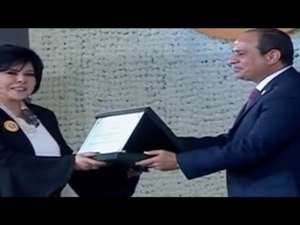 من هي صاحبة السعادة التي حاورت قرينة الرئيس؟