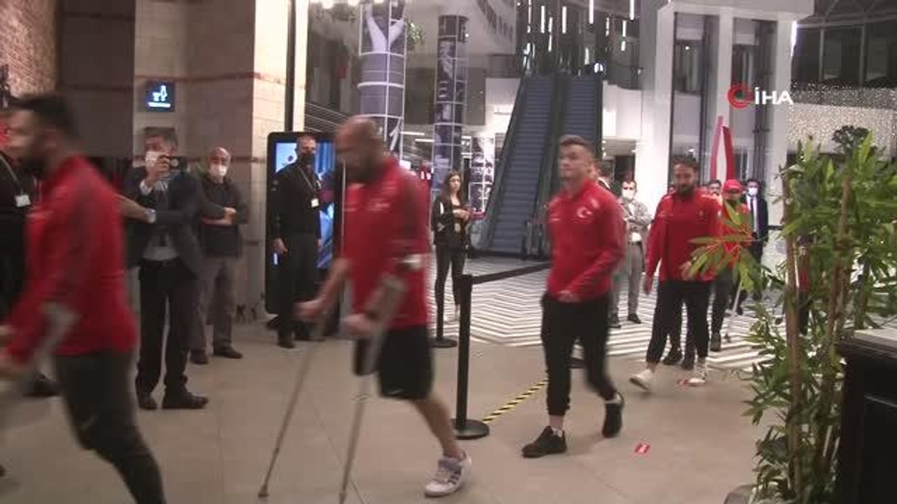 Ampute Milli Futbol Takımı "Kesişme İyi ki Varsın Eren" filmini izledi