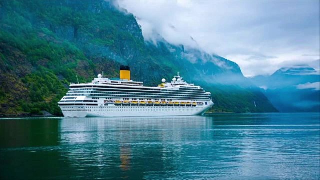 Norwegian Cruise Line Cancels 8 Sailings Amid Omicron Spread