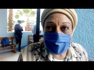 مديرة المطار تدلي بصوتها بالعكاز:حبيت أوجه رسالة لأعدائنا.. مصر بخير