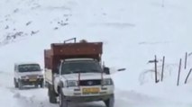 India China Border: Heavy snowfall in Khardung La