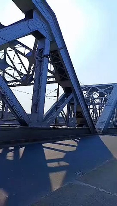 kolkata bridge