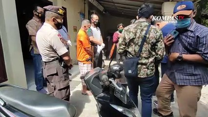 Terekam CCTV Pencuri Sikat Uang Toko Saat Penjaga Tidur