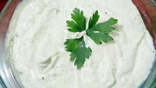 Patê de alho com ricota