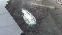 Otomobilin altında bulunan patlayıcı fünyeyle patlatıldı (2)