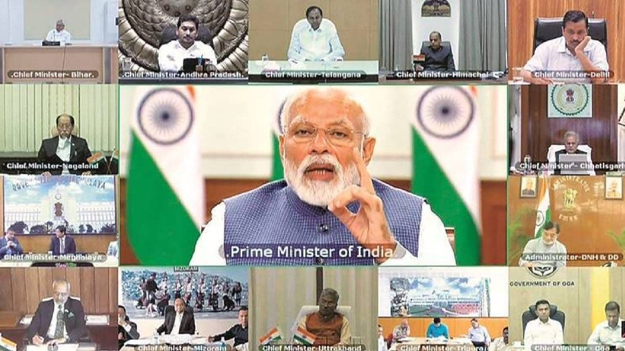 Omicron: Lockdown పై  PM Modi సమావేశం | COVID C...