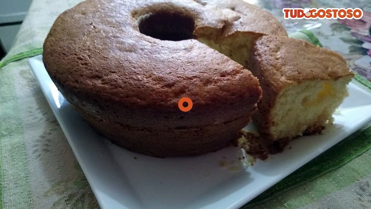 Bolo branco simples