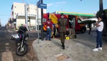 Carro e moto batem no cruzamento das Ruas Rio Grande do Sul e Barão do Cerro Azul