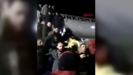 Tải video: BARBAROS ŞANSAL'I DARBEDEN 12 SANIK BERAAT ETTİ