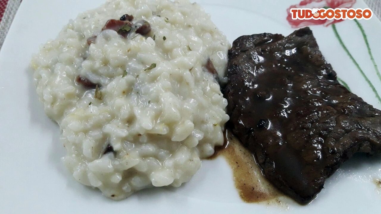 Risoto de bacon, alho poró e limão siciliano
