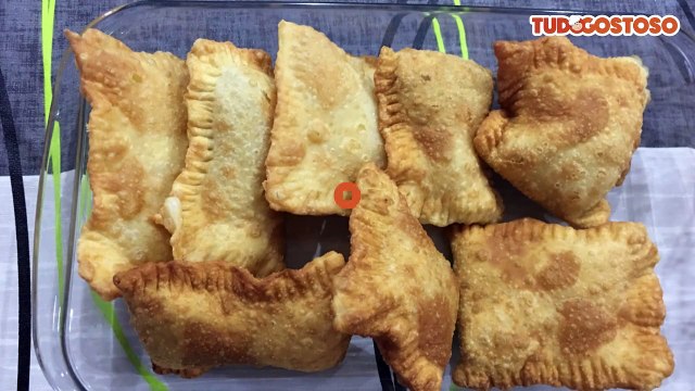 Massa de pastel com 2 ingredientes