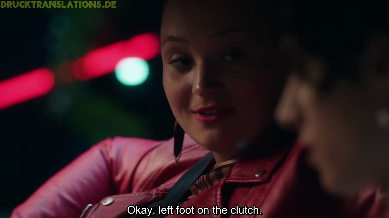 S07E03 C4 - Driving lesson flirt