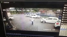 Carro escapa por segundos de desabamento em Blumenau