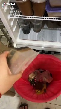 F0 vào quán, chủ tiệm trà sữa phải ngậm ngùi vứt hết topping