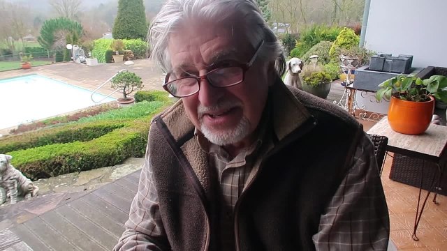 À Thon-Samson, Guy est un chasseur sachant se changer en sanglier... et en chanter les louanges