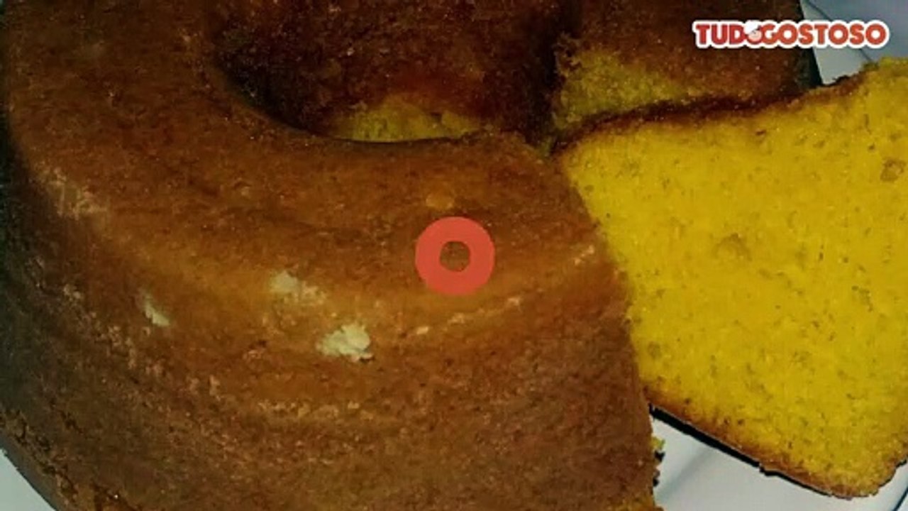 Bolo fofinho de cenoura