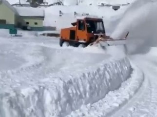 সিকিম উত্তরাখণ্ড হিমাচল প্রদেশের সীমান্ত এলাকায় চলছে বরফ সরানোর কাজ |oneindia bengali