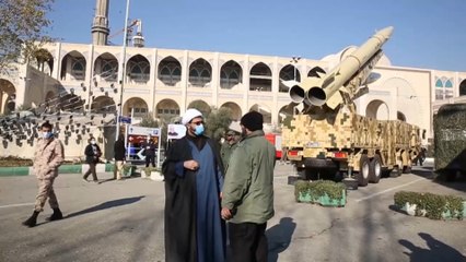 Irán recuerda a Soleimaní con una exposición de misiles