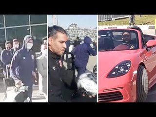 مشاهد استقبال لاعبي الأهلي بمطار القاهرة: توقيع وزغاريد وسيارات فاخرة