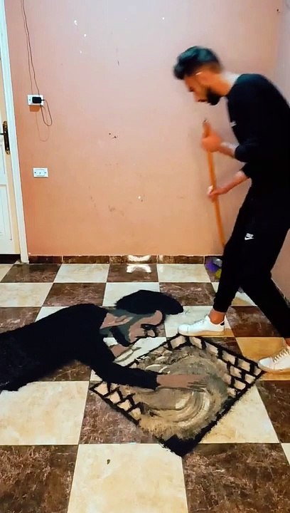 Drawing on the floor by tea