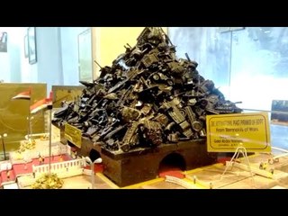 فنان تشكيلي يصمم هرم السلام  بحلم يبقى ثامن عجائب الدنيا